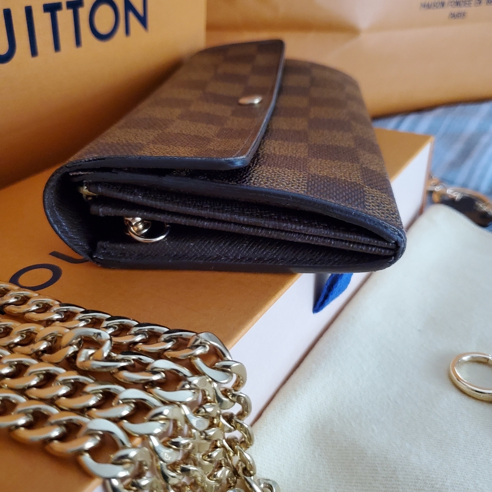🤎Auth Louis Vuitton Damier Ebene Sarah Wallet 🤎 - Picture 6 of 16